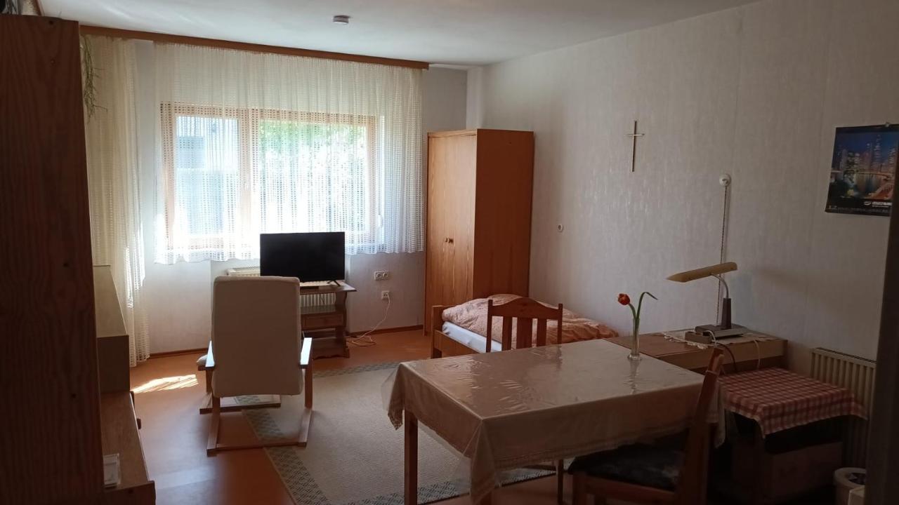Gaestehaus Drexel Tussenhausen ภายนอก รูปภาพ